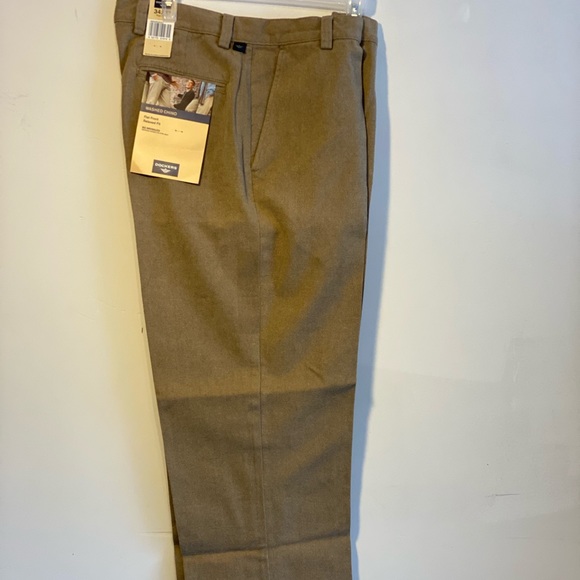 NWT {dockers} khaki washed chino 34 x 32 - Picture 3 of 10